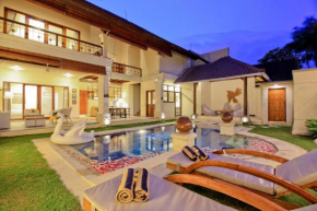 UMA LIMA VILLA BATU BELIG - Close to the Beach